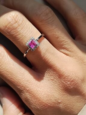 14kt gold pink Sapphire